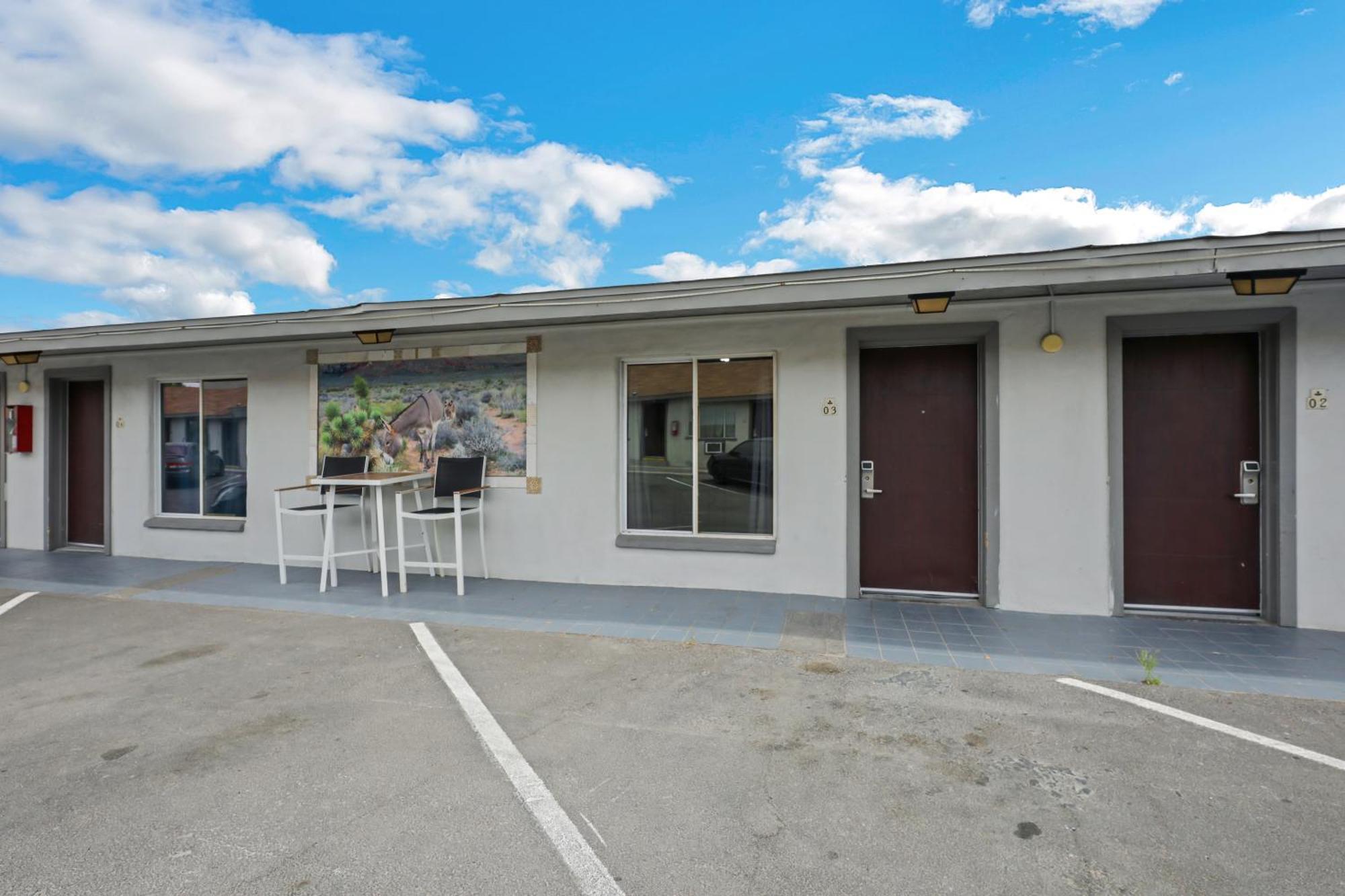 Desert Moon Motel Лас Вегас Екстериор снимка